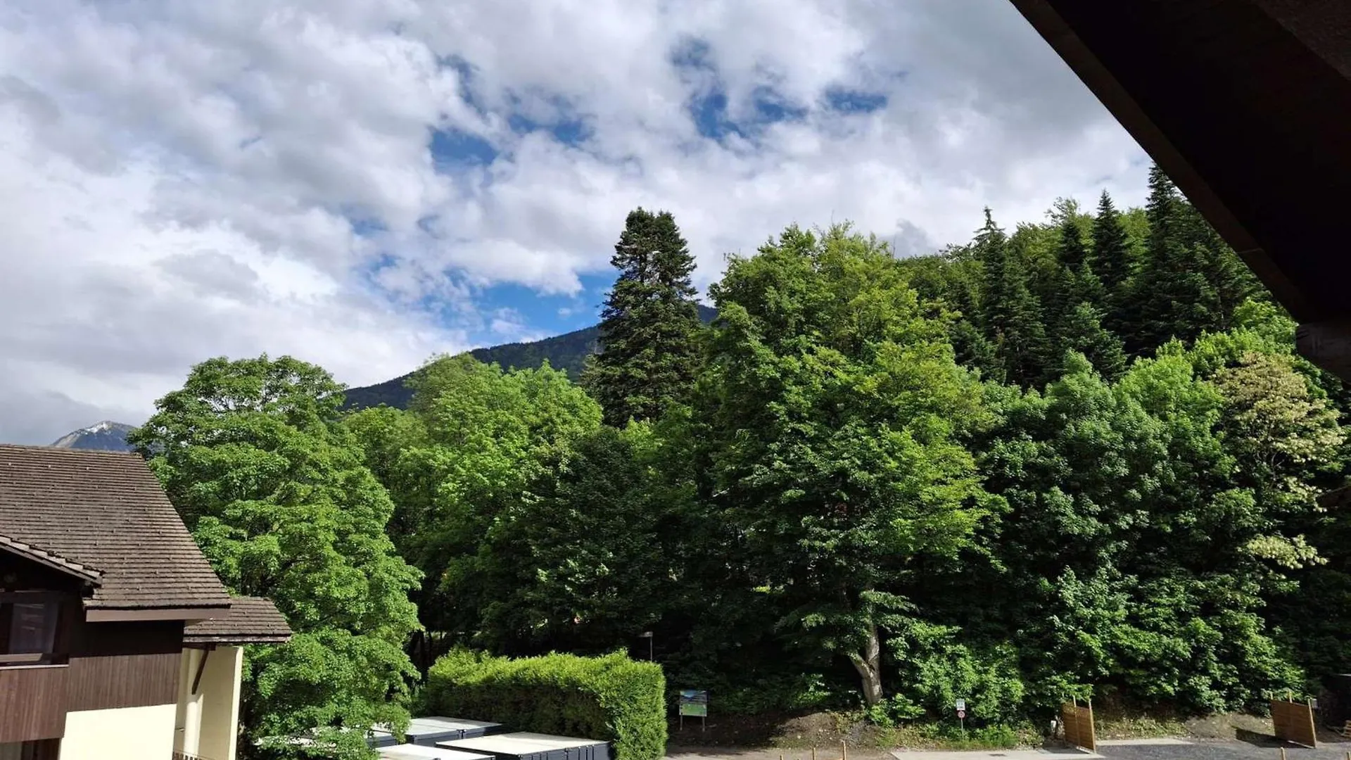 Studio Avec Balcon Expose Est, Parking Et Wifi Inclus - Brides-Les-Bains - Fr-1-512-186 0*,